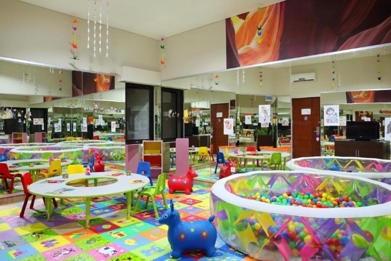 होटल Kuta Park 4*